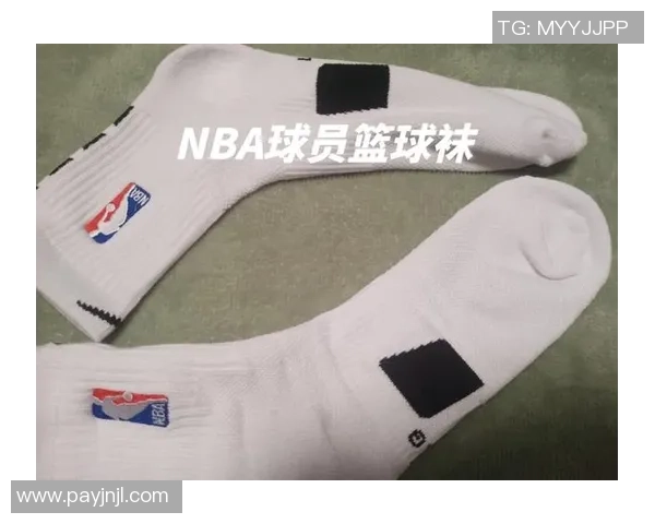 足球球星球袜长短不一的原因及其背后暗藏的个性与技术考量